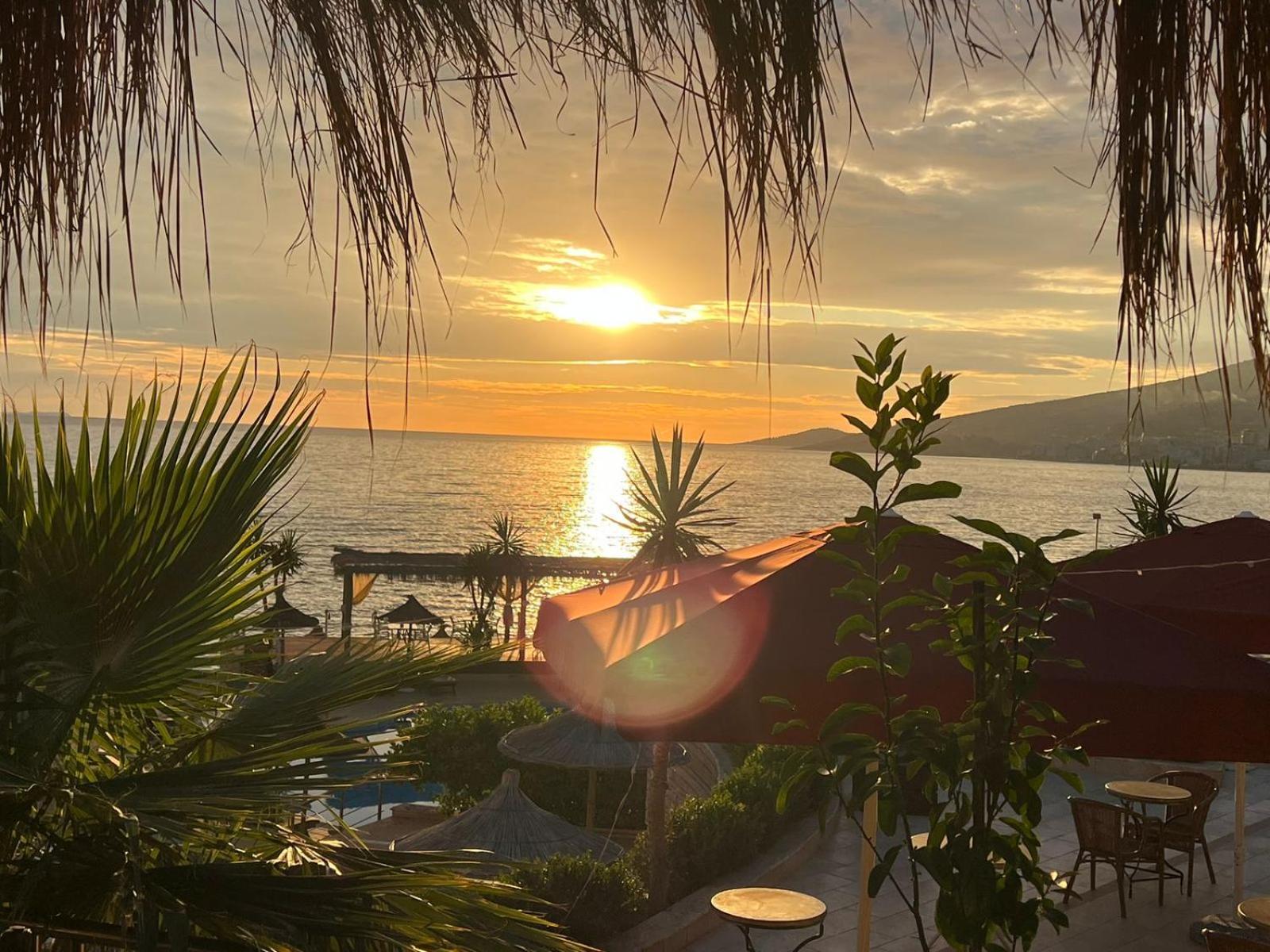 B&G Holiday Sarandë Eksteriør billede